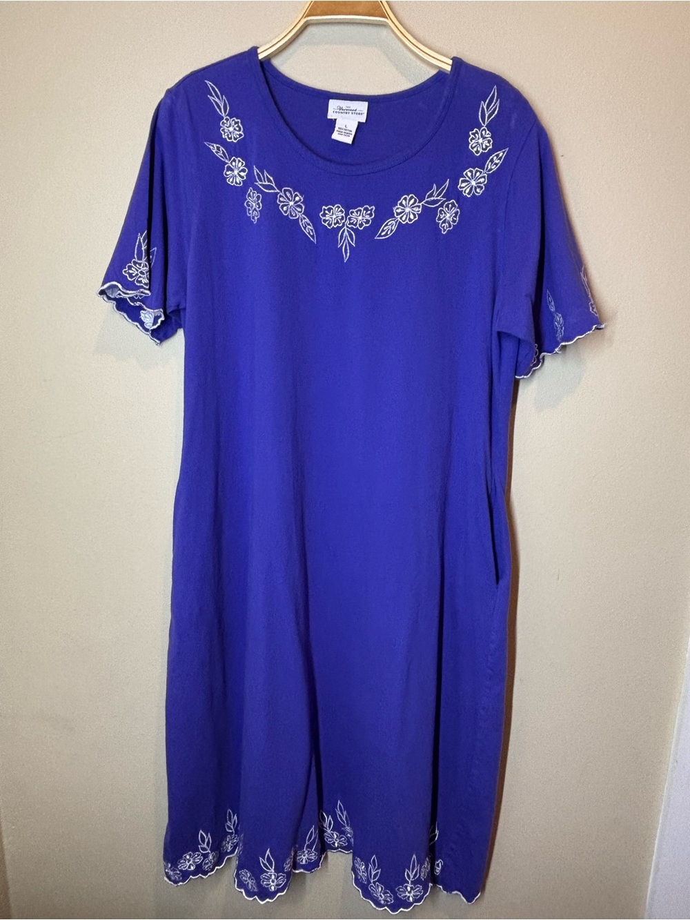 Vermont Country Store Blue Floral Embroidered Women's Gown, House Dress, large